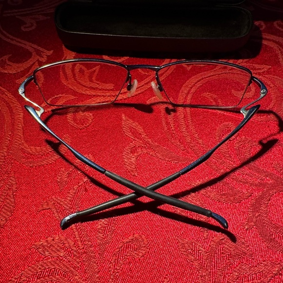 Oakley glasses frames - Picture 3 of 7